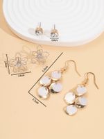 Fashion Flower Alloy Tassel Hollow Out Rhinestones Women's Drop Earrings 1 Set main image 4