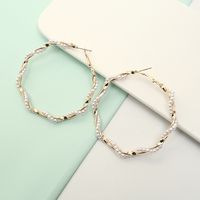 Exaggerated Round Alloy Pearl Women's Hoop Earrings main image 1