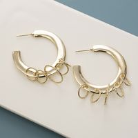 Fashion C Shape Metal Hoop Earrings main image 3