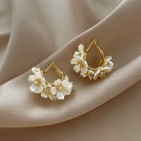 Simple Style Flower Alloy Three-dimensional Shell Women's Drop Earrings 1 Pair main image 5
