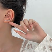 Fashion Geometric Alloy Inlay Artificial Pearls Zircon Women's Ear Clips main image 3