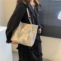 Streetwear Floral Square Magnetic Buckle Tote Bag main image 1