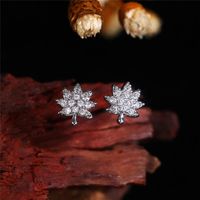 1 Pair Simple Style Shiny Maple Leaf Inlay Copper Zircon Ear Studs main image 1
