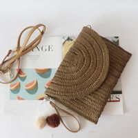 Women's Medium Straw Solid Color Streetwear Square Magnetic Buckle Clutch Bag main image 5