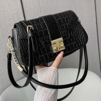 Women's Small All Seasons Pu Leather Solid Color Fashion Square Lock Clasp Underarm Bag main image 4