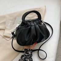 Women's Medium All Seasons Pu Leather Solid Color Streetwear Magnetic Buckle Ruched Bag main image 5