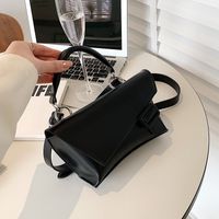 Women's Medium Pu Leather Solid Color Streetwear Square Magnetic Buckle Crossbody Bag main image 3