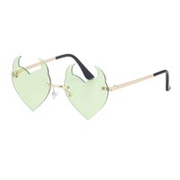 Women's Fashion Heart Shape Pc Special-shaped Mirror Metal Frameless Sunglasses sku image 1