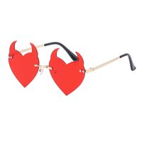 Women's Fashion Heart Shape Pc Special-shaped Mirror Metal Frameless Sunglasses sku image 3