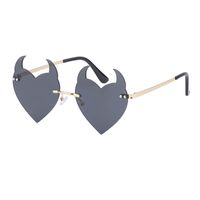 Women's Fashion Heart Shape Pc Special-shaped Mirror Metal Frameless Sunglasses sku image 8