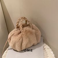 Women's Medium All Seasons Plush Solid Color Fashion Pillow Shape Magnetic Buckle Cloud Shape Bag main image 6