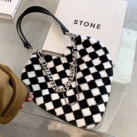 Mujeres Medio Cuero Sintético Tartán Moda En Forma De Corazon Gire La Tapa Bolsa Para Las Axilas main image 5