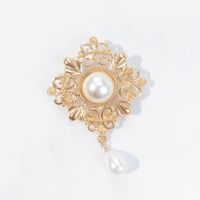 Fashion Geometric Alloy Plating Artificial Pearls Women's Brooches main image 4