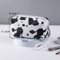 Women's Medium All Seasons Pu Leather Cows Fashion Pillow Shape Bucket Zipper Cosmetic Bag sku image 8