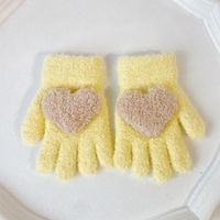 Children Unisex Cute Heart Shape Imitation Cashmere Gloves 2 Piece Set sku image 4