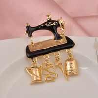 Fashion Sewing Machine Alloy Plating Women's Brooches main image 2