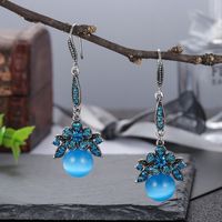 1 Pair Retro Flower Alloy Inlay Rhinestones Opal Women's Drop Earrings main image 1