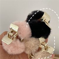Cute Geometric Rabbit Fur Hair Claws main image 3