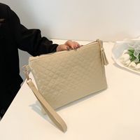 Women's Spring&summer Pu Leather Solid Color Fashion Tassel Square Zipper Clutch Bag main image 4