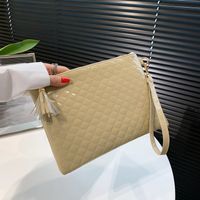 Women's Spring&summer Pu Leather Solid Color Fashion Tassel Square Zipper Clutch Bag main image 3