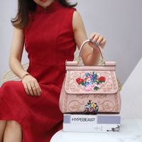 Women's Medium All Seasons Pu Leather Flower Fashion Embroidery Square Flip Cover Handbag sku image 2