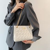 Women's Medium All Seasons Pu Leather Lingge Fashion Chain Square Lock Clasp Chain Bag main image 5