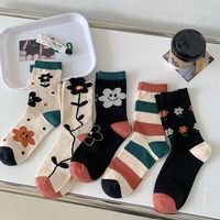 Women's Sweet Stripe Flower Cotton Ankle Socks main image 1