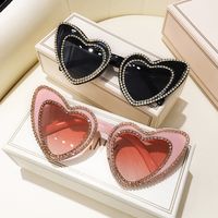 Fashion Heart Shape Resin Special-shaped Mirror Rhinestone Full Frame Women's Sunglasses sku image 1