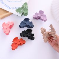 Sweet Solid Color Flower Arylic Hair Claws 1 Piece main image 1