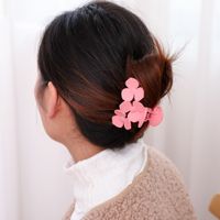 Sweet Solid Color Flower Arylic Hair Claws 1 Piece main image 2