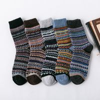 Unisex Ethnischer Stil Totem Farbblock Kaninchenfell Wolle Crew Socken 1 Paar sku image 10