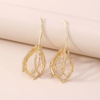 Simple Style Solid Color Flower Alloy Plating Women's Drop Earrings 1 Pair main image 4