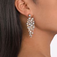 Fashion Solid Color Alloy Plating Inlay Artificial Pearls Rhinestones Women's Drop Earrings 1 Pair main image 4