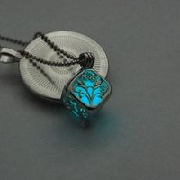 Retro Geometric Tree Alloy Luminous Women's Men's Pendant Necklace 1 Piece sku image 2