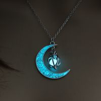 European And American Halloween Hot Hollow Moon Luminous Lucky Tree Clavicle Chain Accessories Necklace Factory In Stock Ornament sku image 2