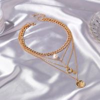 Retro Geometric Alloy Inlay Artificial Pearls Women's Necklace 1 Piece main image 5