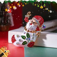 Fashion Santa Claus Alloy Plating Inlay Rhinestones Unisex Brooches main image 2