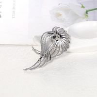 Fashion Wings Alloy Plating Inlay Artificial Pearls Rhinestones Women's Brooches main image 4