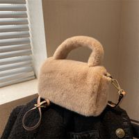 Women's Plush Solid Color Fashion Square Magnetic Buckle Crossbody Bag main image 4