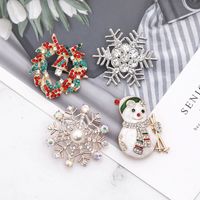 Fashion Snowman Snowflake Alloy Inlay Artificial Diamond Unisex Brooches main image 4