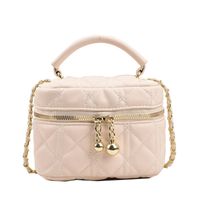 Femmes Moyen Printemps Été Faux Cuir Couleur Unie Mode Cylindrique Fermeture Éclair Sac D'épaule sku image 1