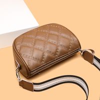 Women's Medium Pu Leather Lingge Fashion Square Zipper Crossbody Bag main image 5