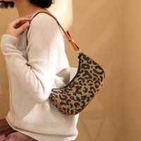 Women's Medium Pu Leather Houndstooth Plaid Leopard Fashion Square Zipper Underarm Bag main image 5