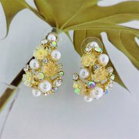 Glam Flower Alloy Diamond Artificial Pearls Women's Earrings 1 Pair main image 1