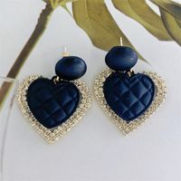 Fashion Heart Shape Alloy Inlay Artificial Pearls Rhinestones Women's Drop Earrings 1 Pair sku image 1