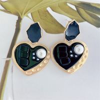 Fashion Heart Shape Alloy Inlay Artificial Pearls Rhinestones Women's Drop Earrings 1 Pair sku image 2