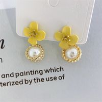 Sweet Flower Alloy Inlay Artificial Pearls Women's Ear Studs 1 Pair main image 2