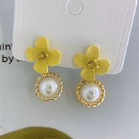 Sweet Flower Alloy Inlay Artificial Pearls Women's Ear Studs 1 Pair main image 3