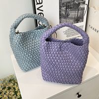Women's Medium Summer Pu Leather Solid Color Lingge Vacation Square Magnetic Buckle Handbag main image 1