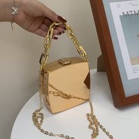 Mujeres Pequeña El Verano Pvc Color Sólido Estilo Vintage Cuadrado Cerrar Bolso main image 5